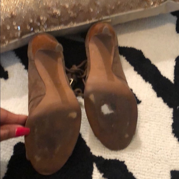 Heels - Picture 3 of 6